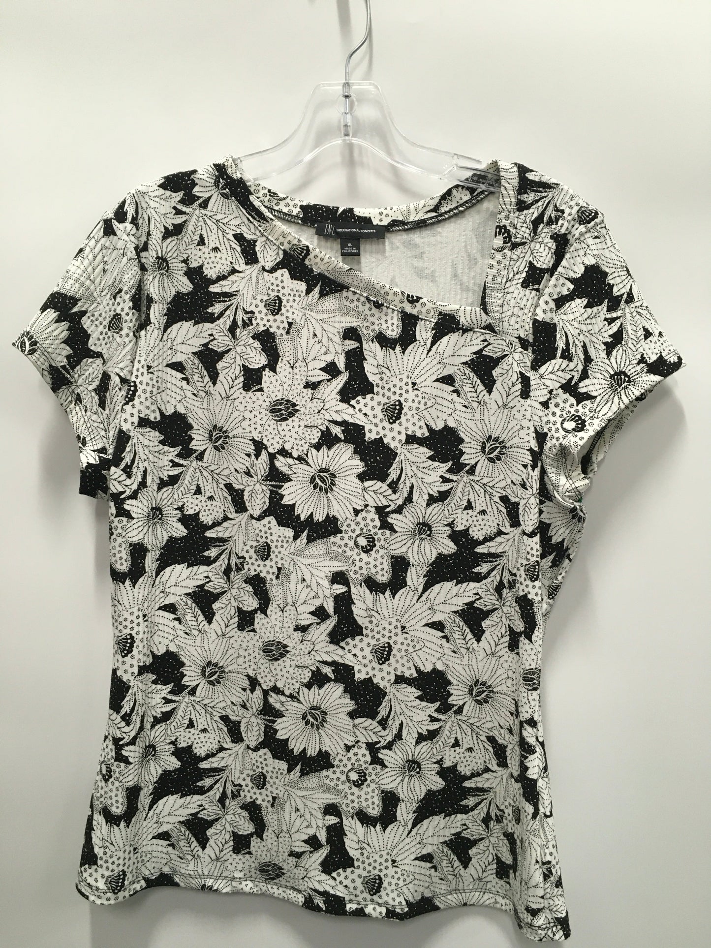 Top Short Sleeve By Inc  Size: Xl