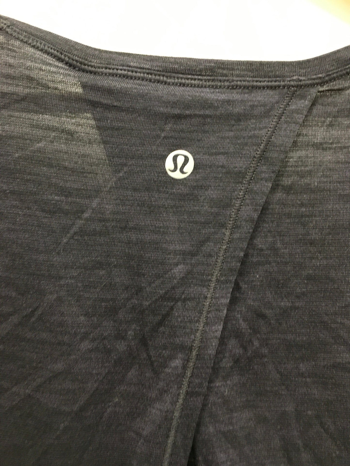 Athletic Top Short Sleeve By Lululemon  Size: 4