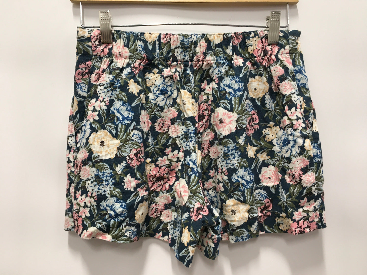 Shorts By Loft  Size: Petite   Xs