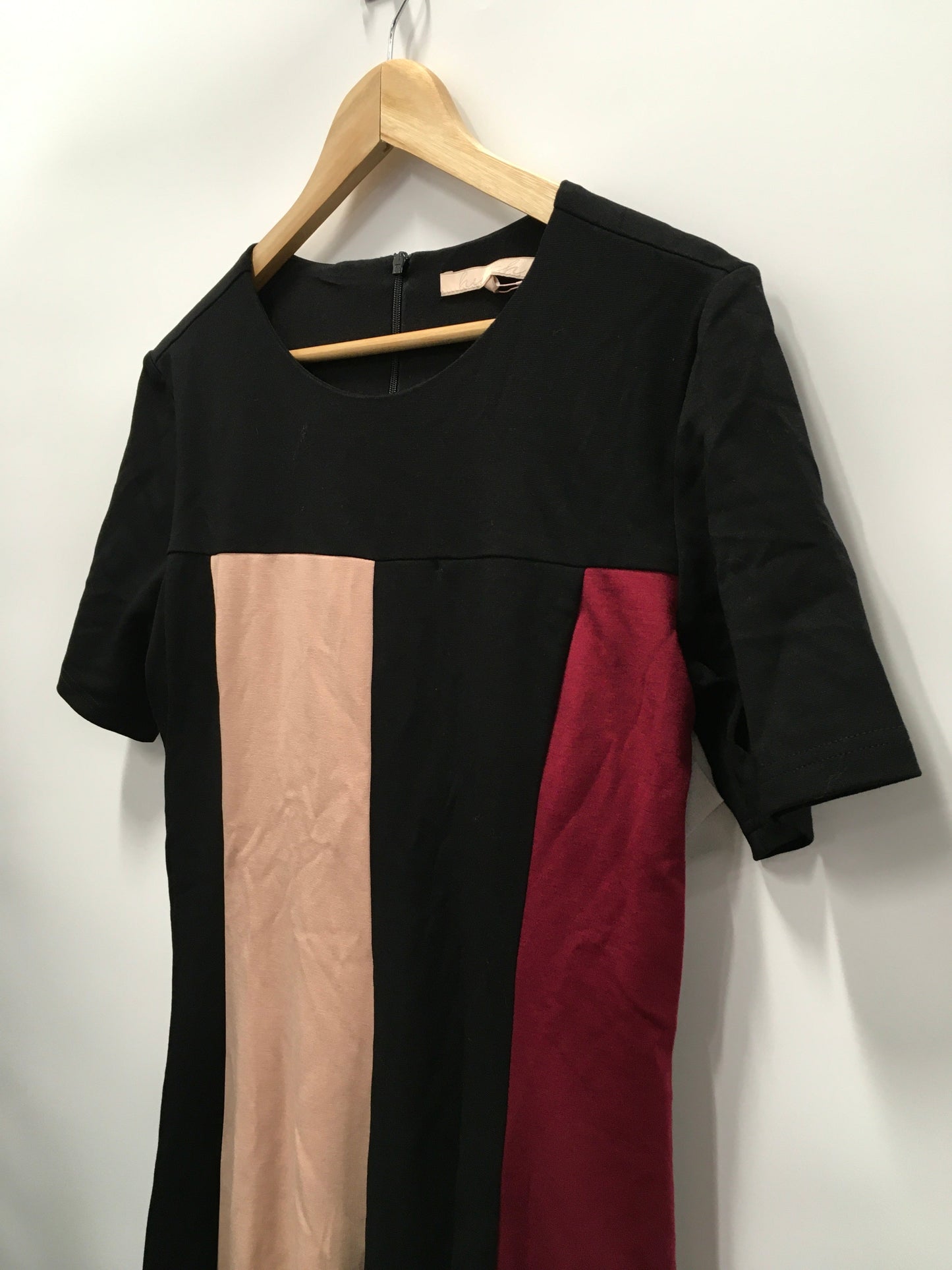 Black & Red Dress Casual Midi Hutch, Size L