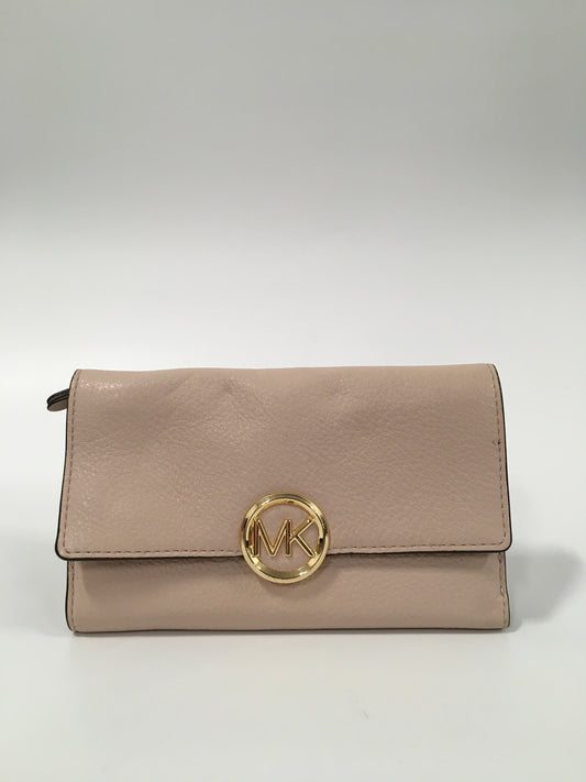 Wallet Designer By Michael Kors  Size: Medium