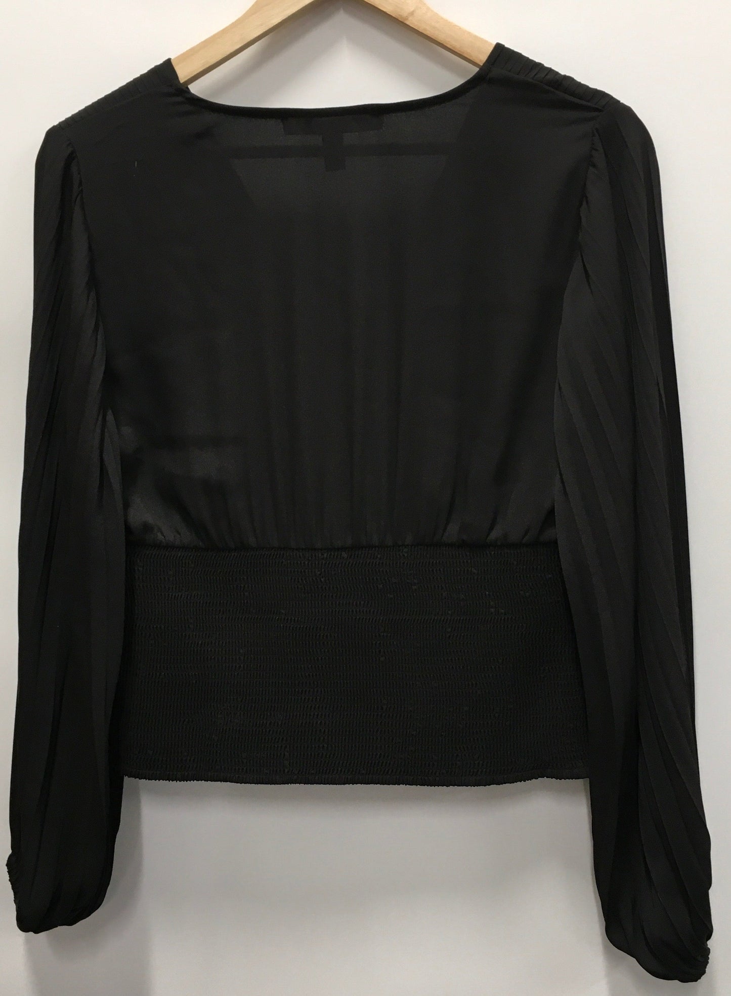 Top Long Sleeve By White House Black Market  Size: 6