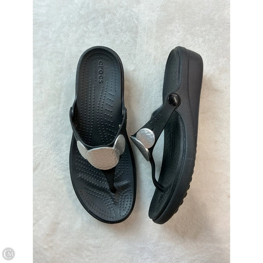 Sandals Flip Flops By Crocs In Black, Size: 8