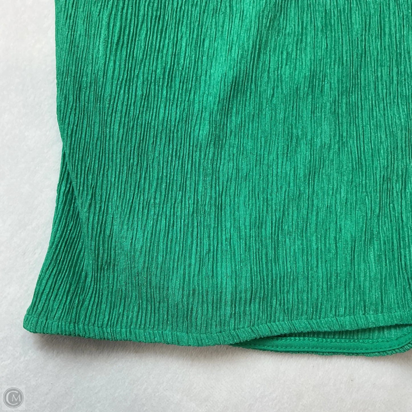 Shorts By Express In Green, Size: M