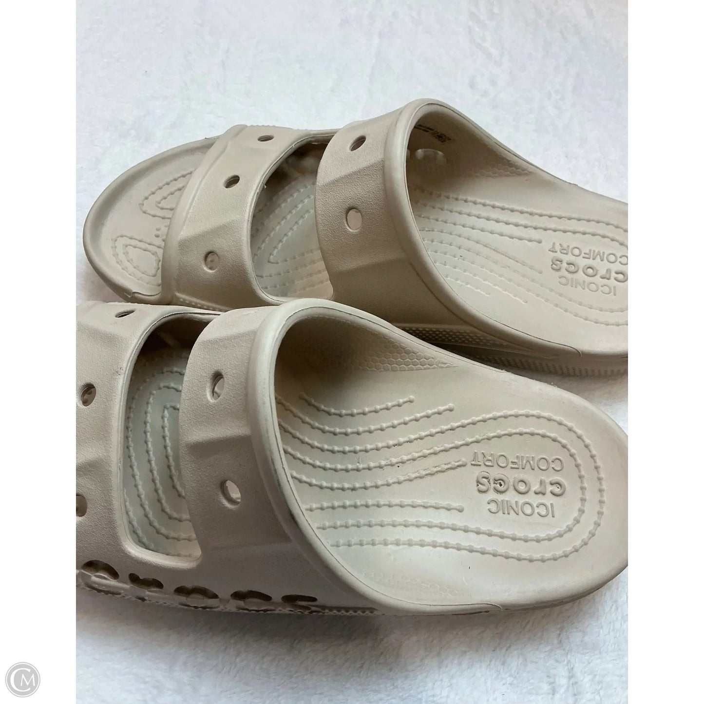 Sandals Flats By Crocs In Cream, Size: 8