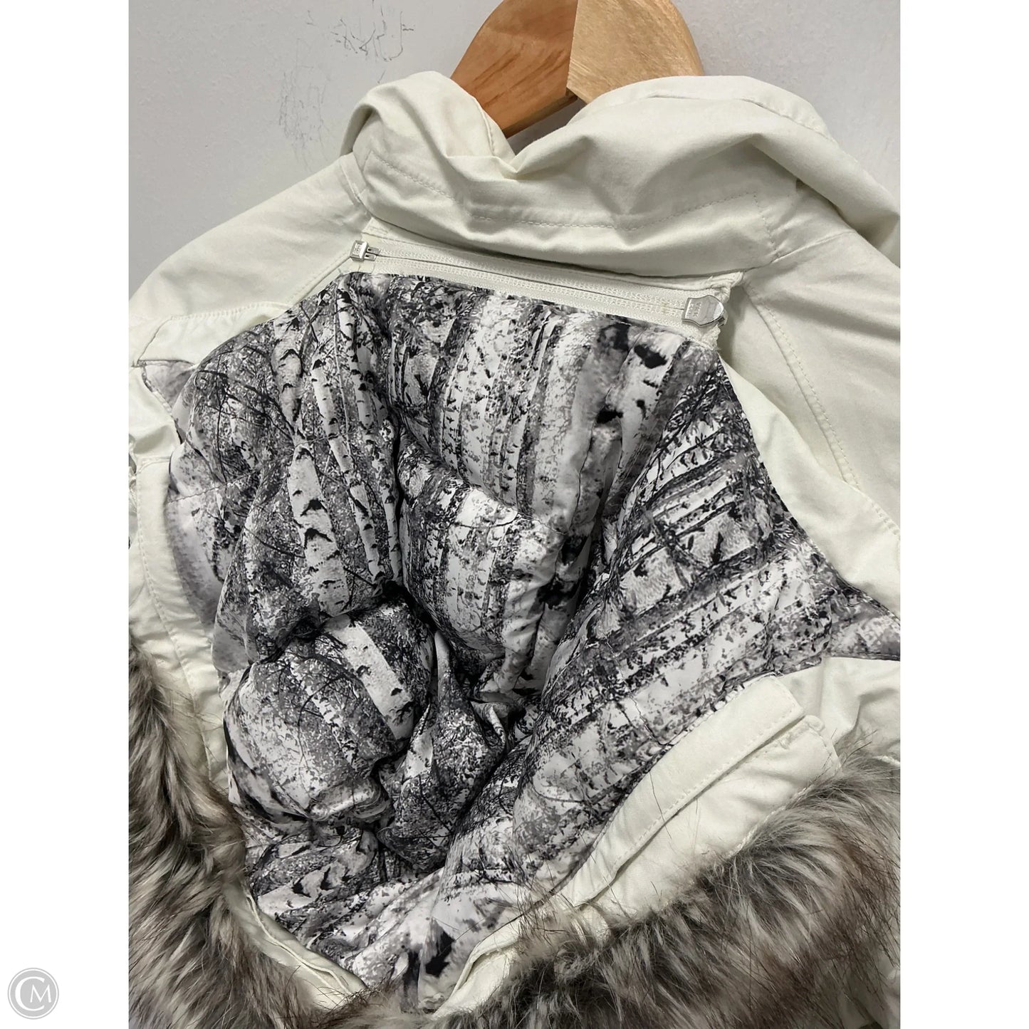 Coat Puffer & Quilted By The North Face In White, Size: S