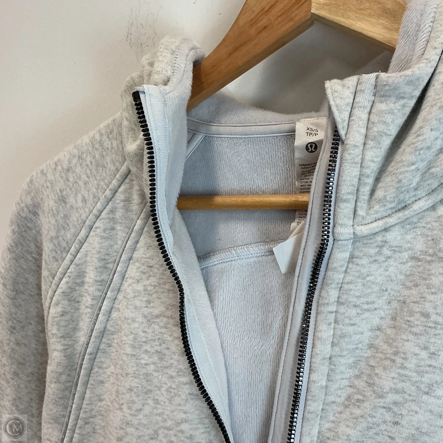 Athletic Sweatshirt Hoodie By Lululemon In Grey, Size: Xs