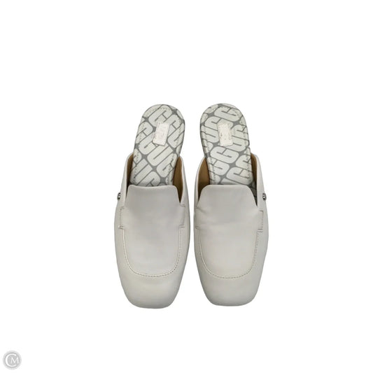 Shoes Designer By Ugg In White, Size: 6