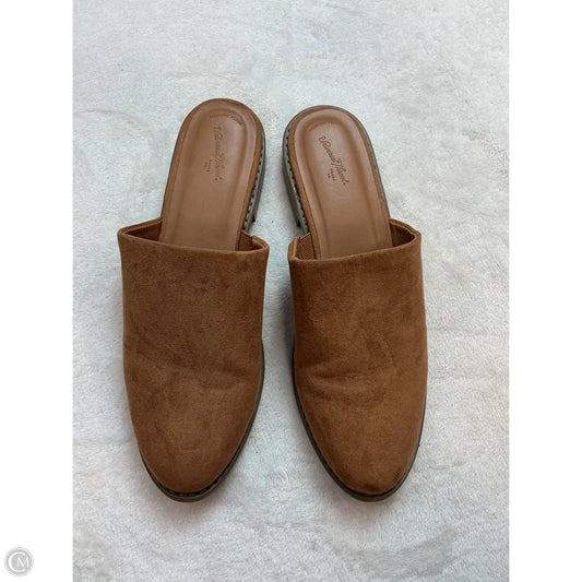 Shoes Flats By Universal Thread In Tan, Size: 9.5