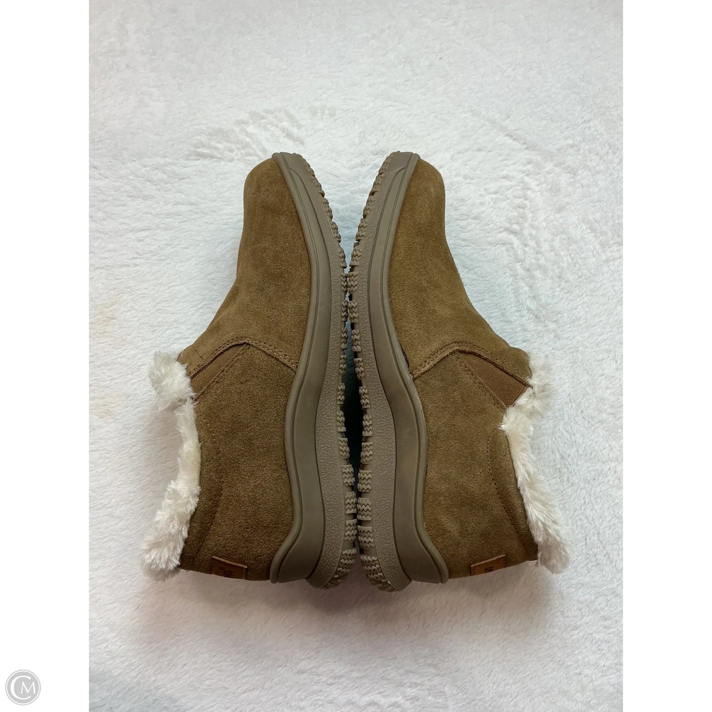 Shoes Flats By Minnetonka In Tan, Size: 7
