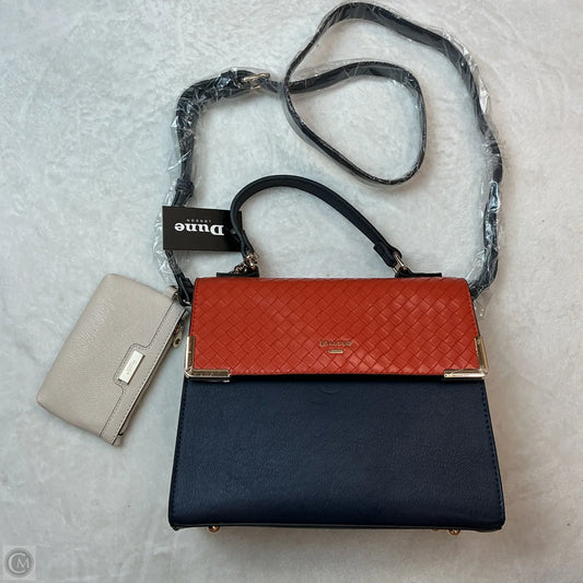 Crossbody By Clothes Mentor, Size: Medium
