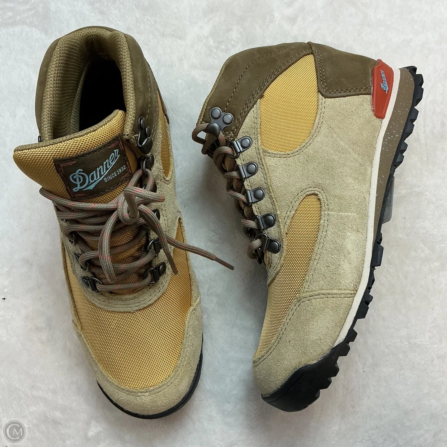 Shoes Hiking By Clothes Mentor In Tan, Size: 6.5