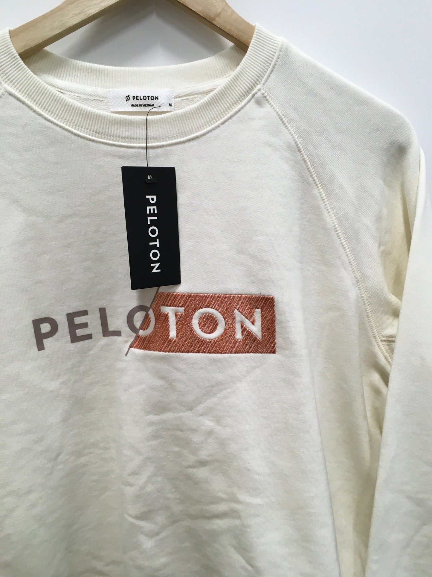 Athletic Sweatshirt Crewneck By PELOTON  Size: M