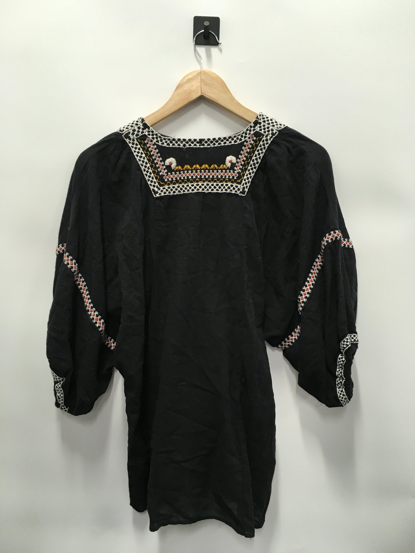 Black Top Short Sleeve Max Studio, Size S