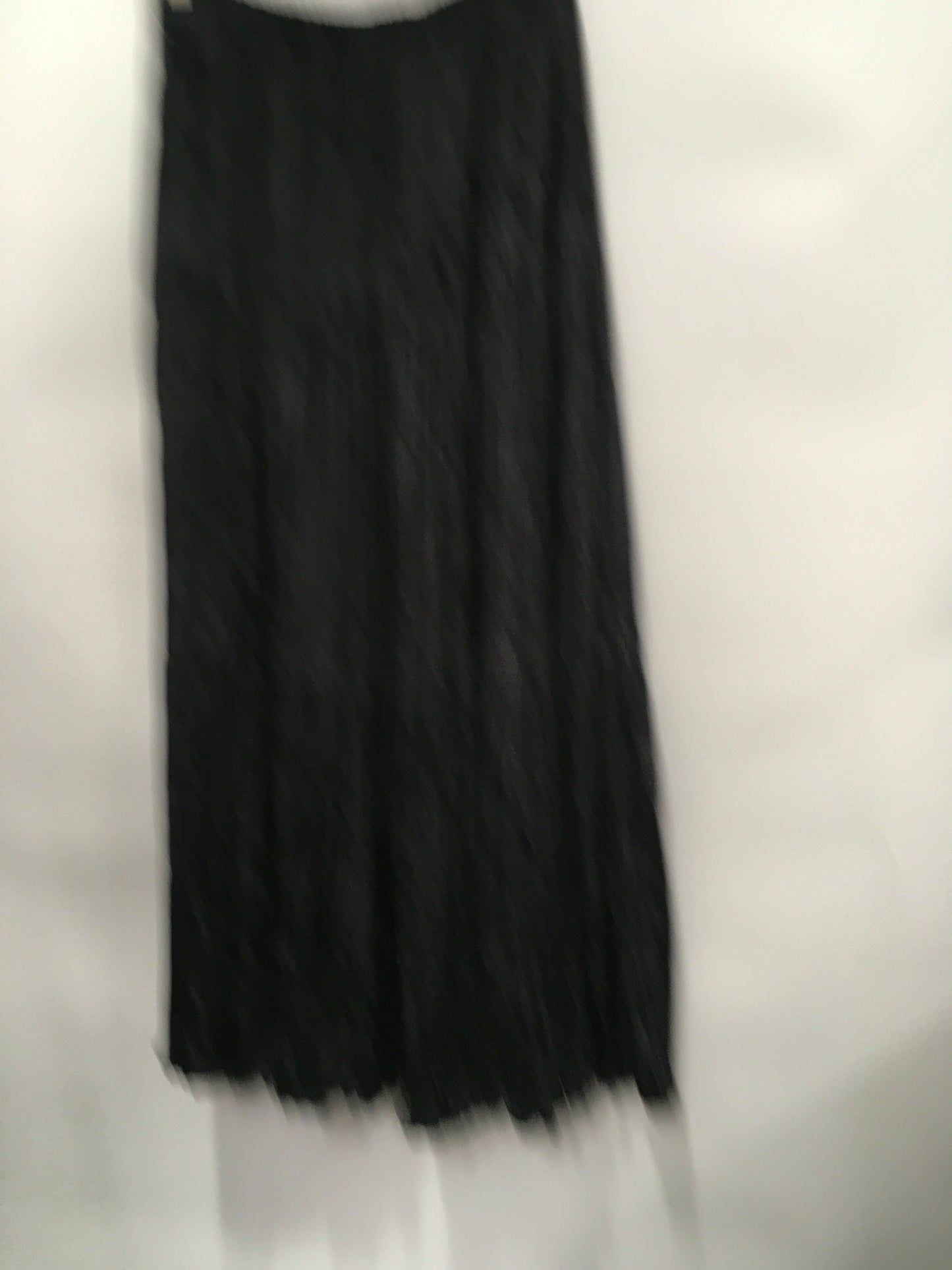 Skirt Maxi By Clothes Mentor In Black, Size: L