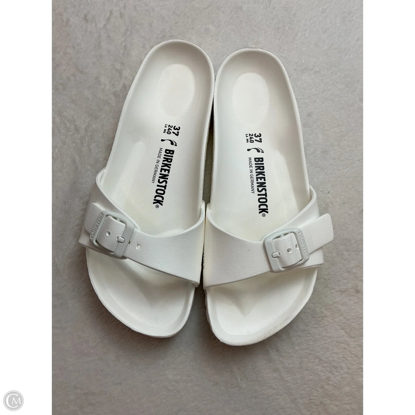 Sandals Flats By Birkenstock In White, Size: 6