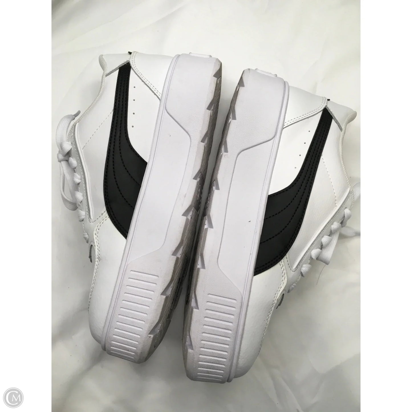 Shoes Sneakers By Puma In White, Size: 8.5