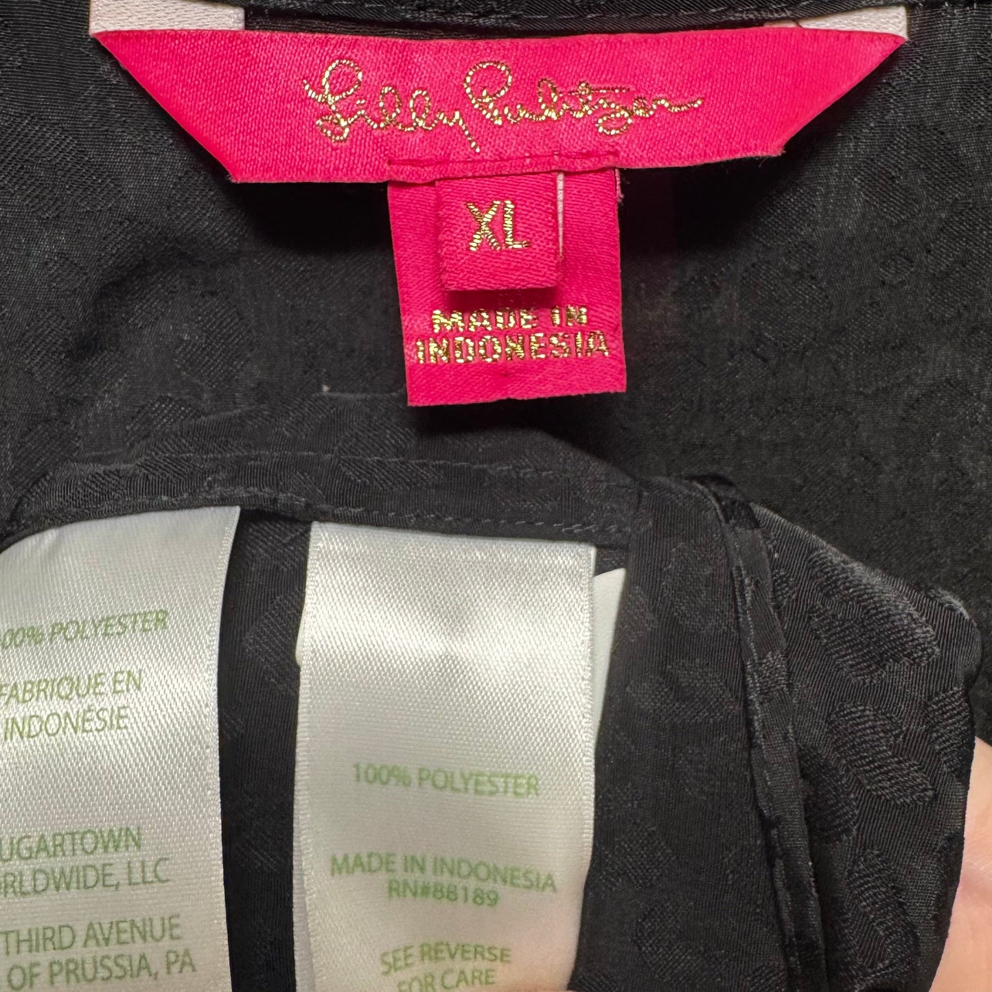 Top Long Sleeve Designer By Lilly Pulitzer In Black, Size: Xl