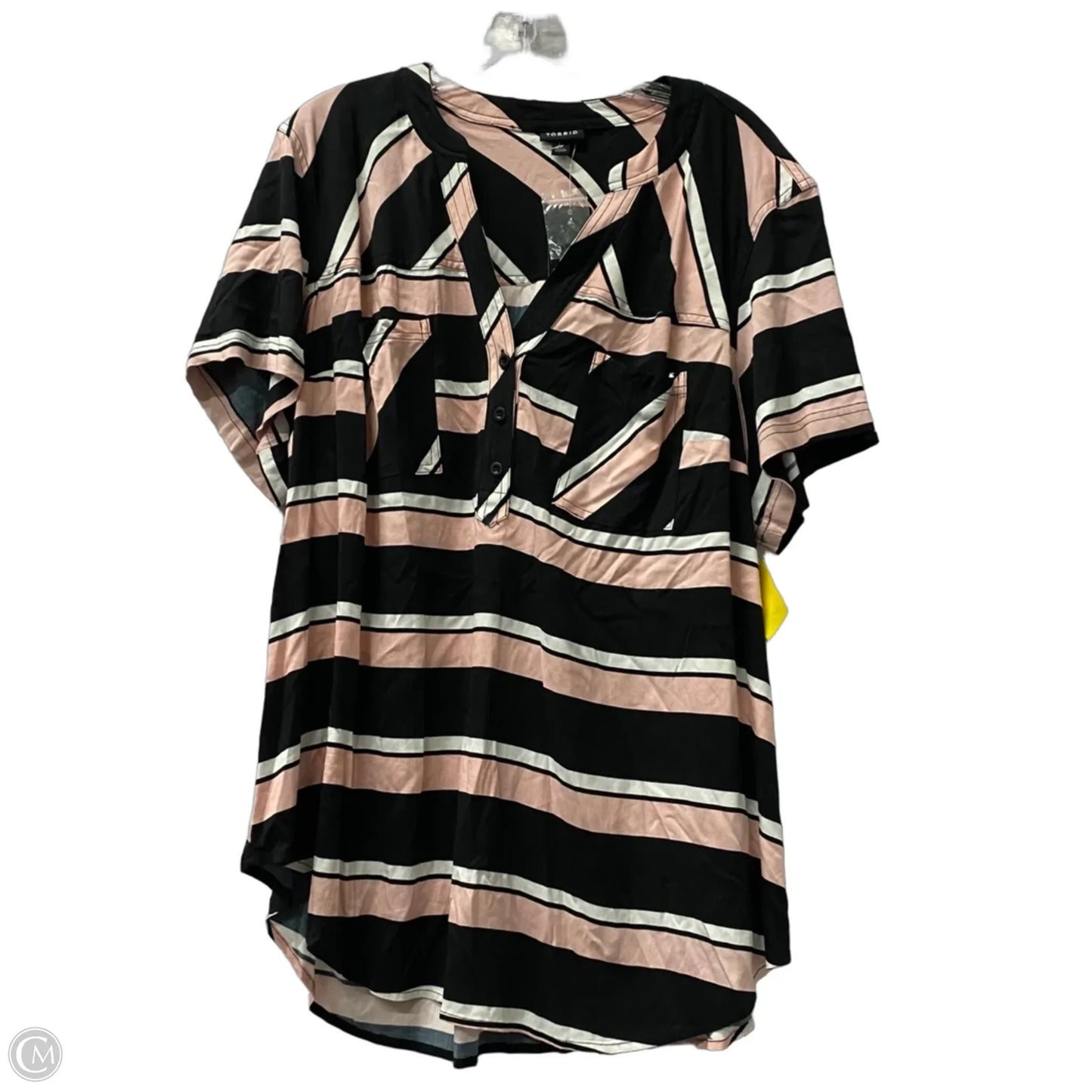 Top Short Sleeve By Torrid In Black, Size: 3x