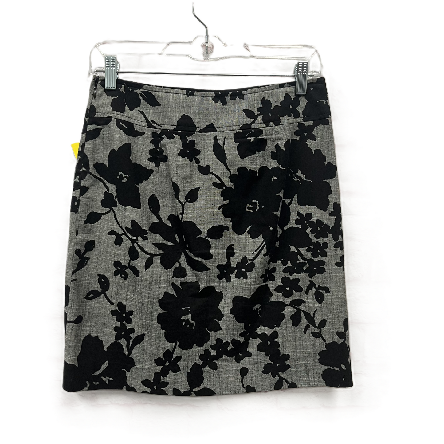 Skirt Mini & Short By Ann Taylor In Black & Grey, Size: 0