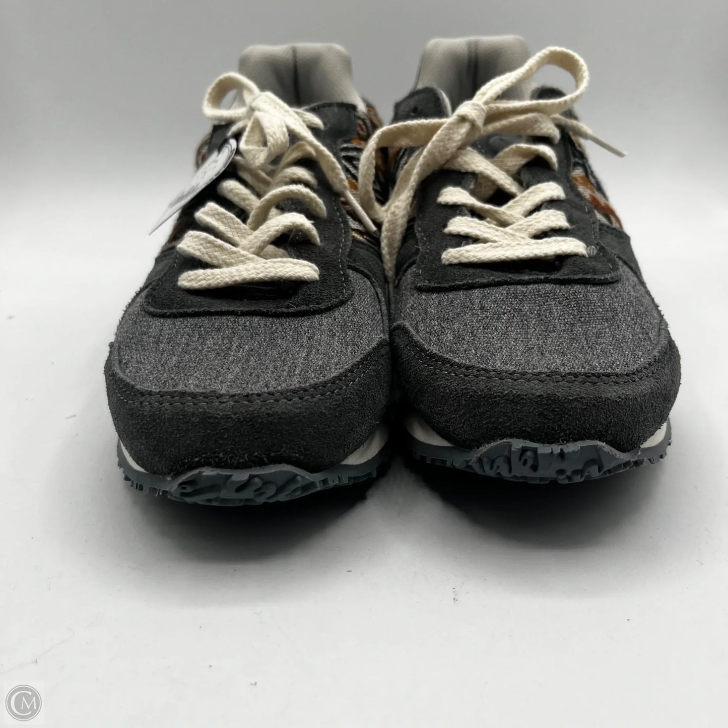 Shoes Athletic By Clothes Mentor In Grey, Size: 10