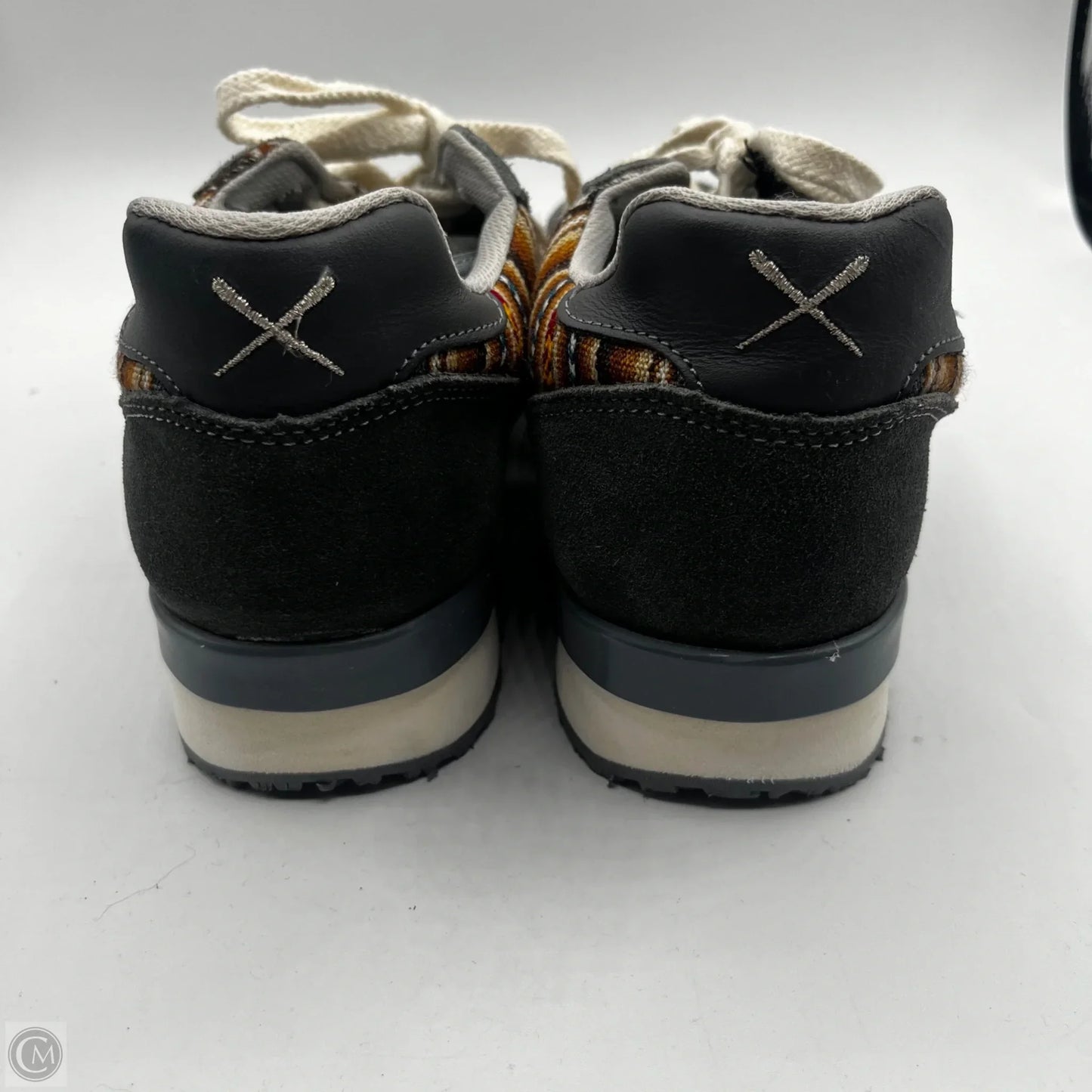 Shoes Athletic By Clothes Mentor In Grey, Size: 10