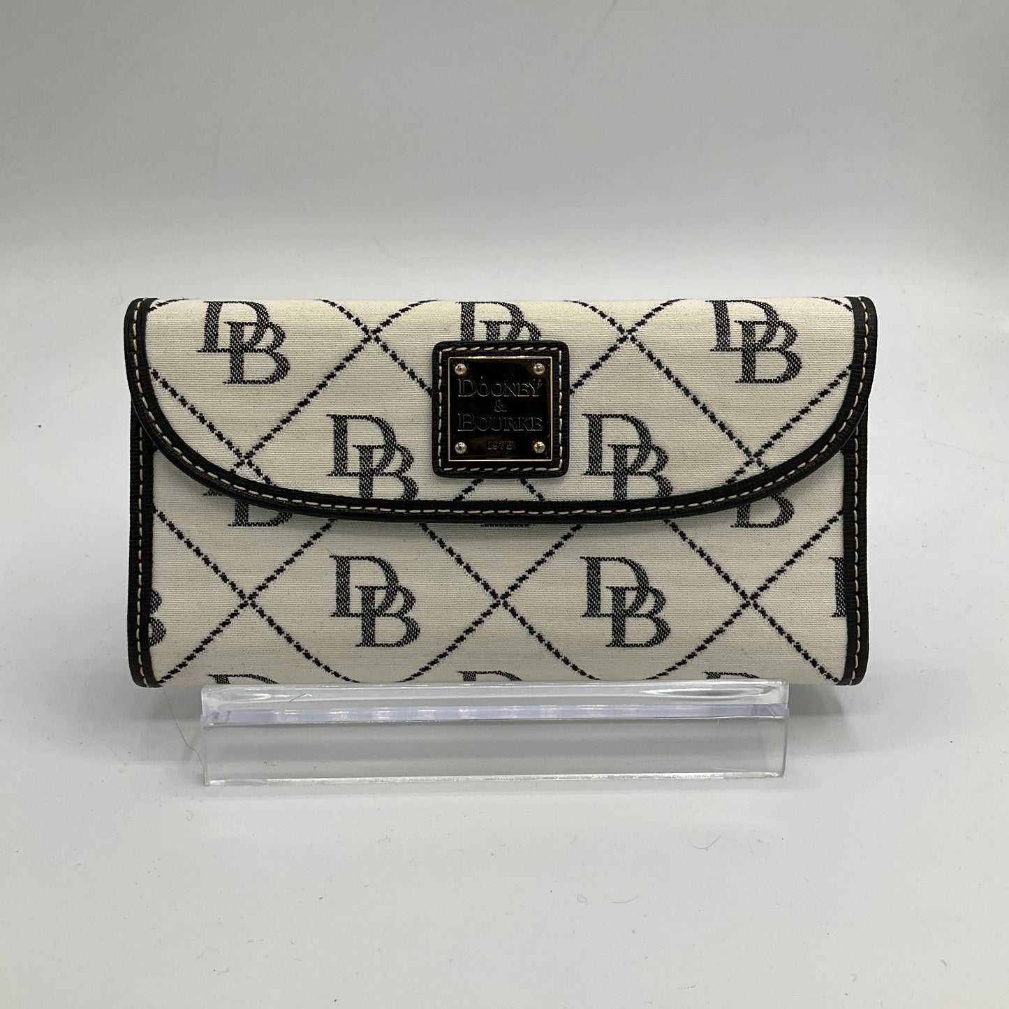 Wallet By Dooney And Bourke, Size: Medium