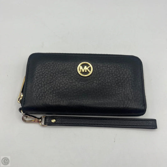 Wristlet Designer By Michael Kors, Size: Medium