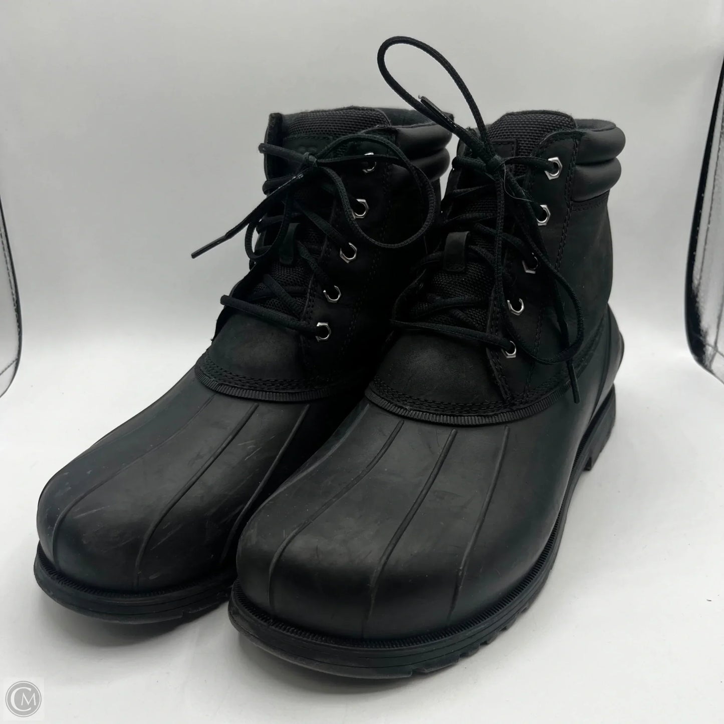 Boots Designer By Ugg In Black, Size: 8.5