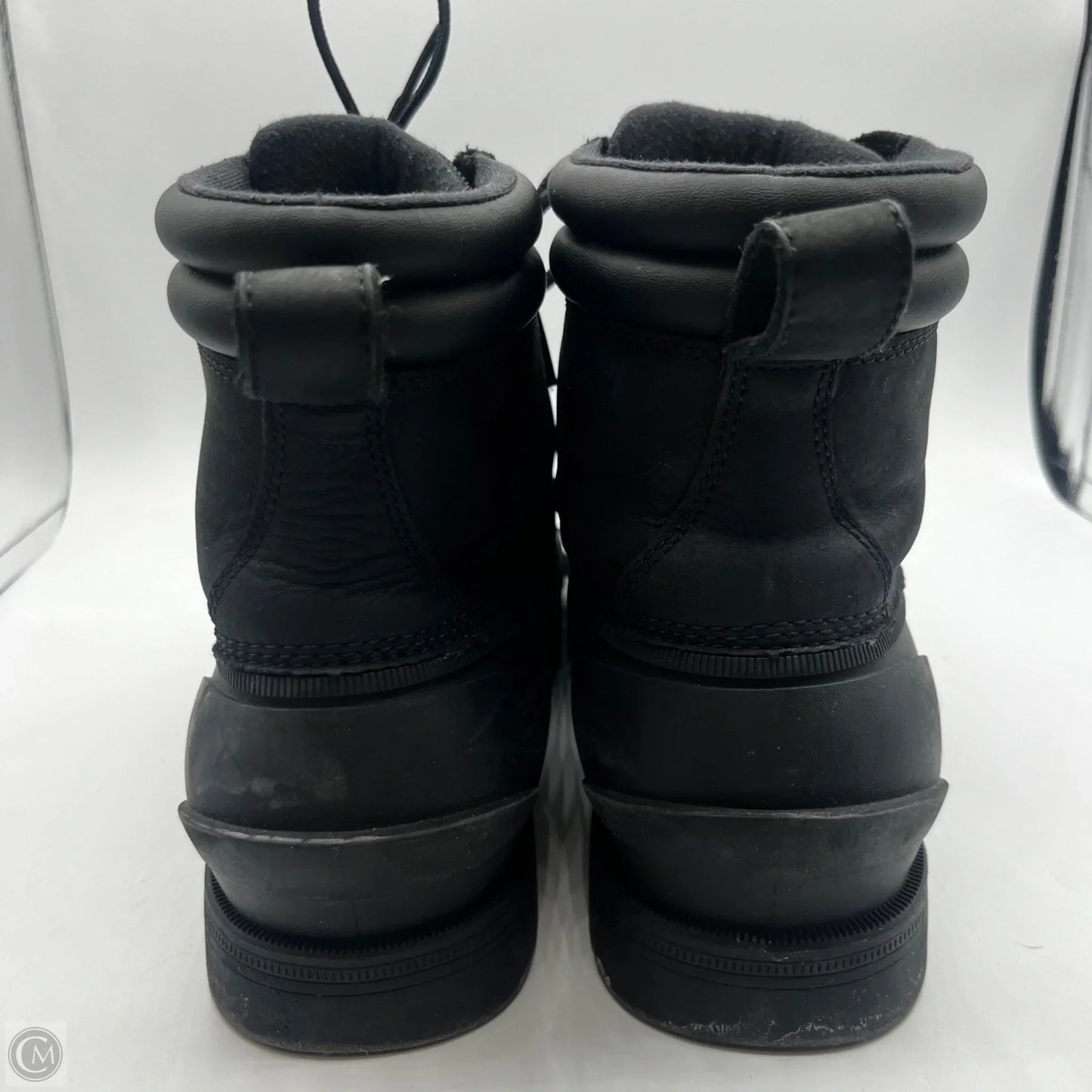 Boots Designer By Ugg In Black, Size: 8.5