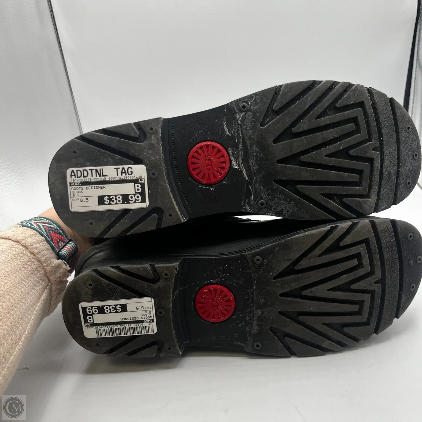 Boots Designer By Ugg In Black, Size: 8.5