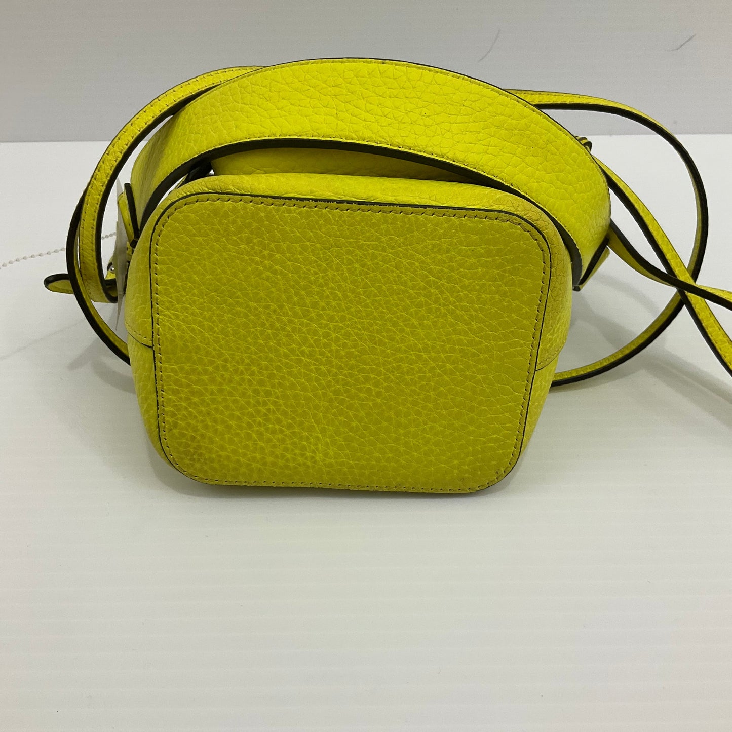 Handbag Luxury Designer By Fendi  Size: Small