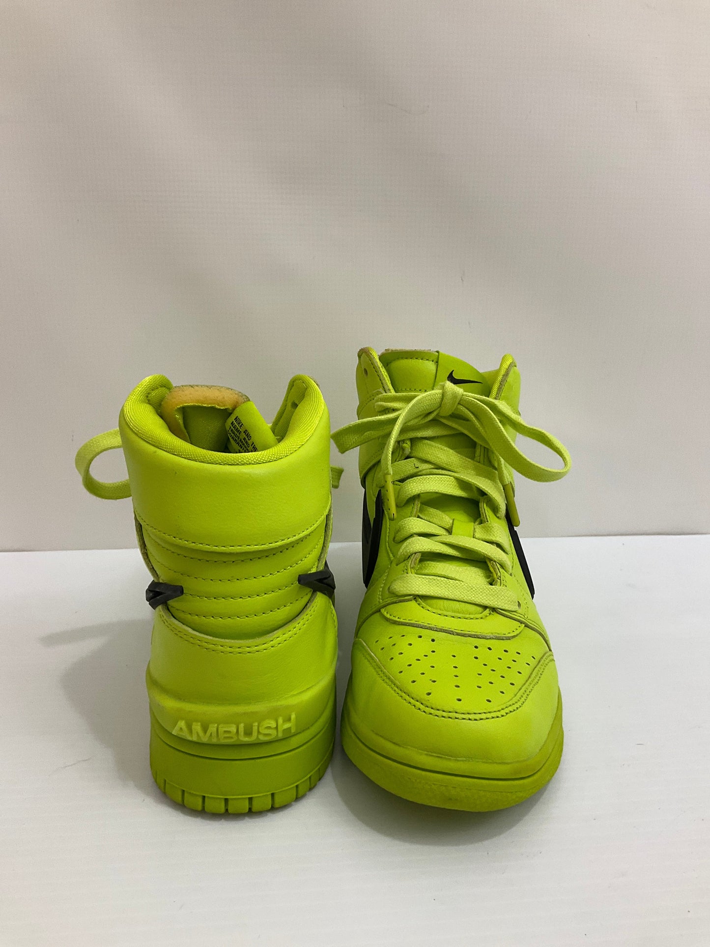 Shoes Sneakers By Nike In Green, Size: 7