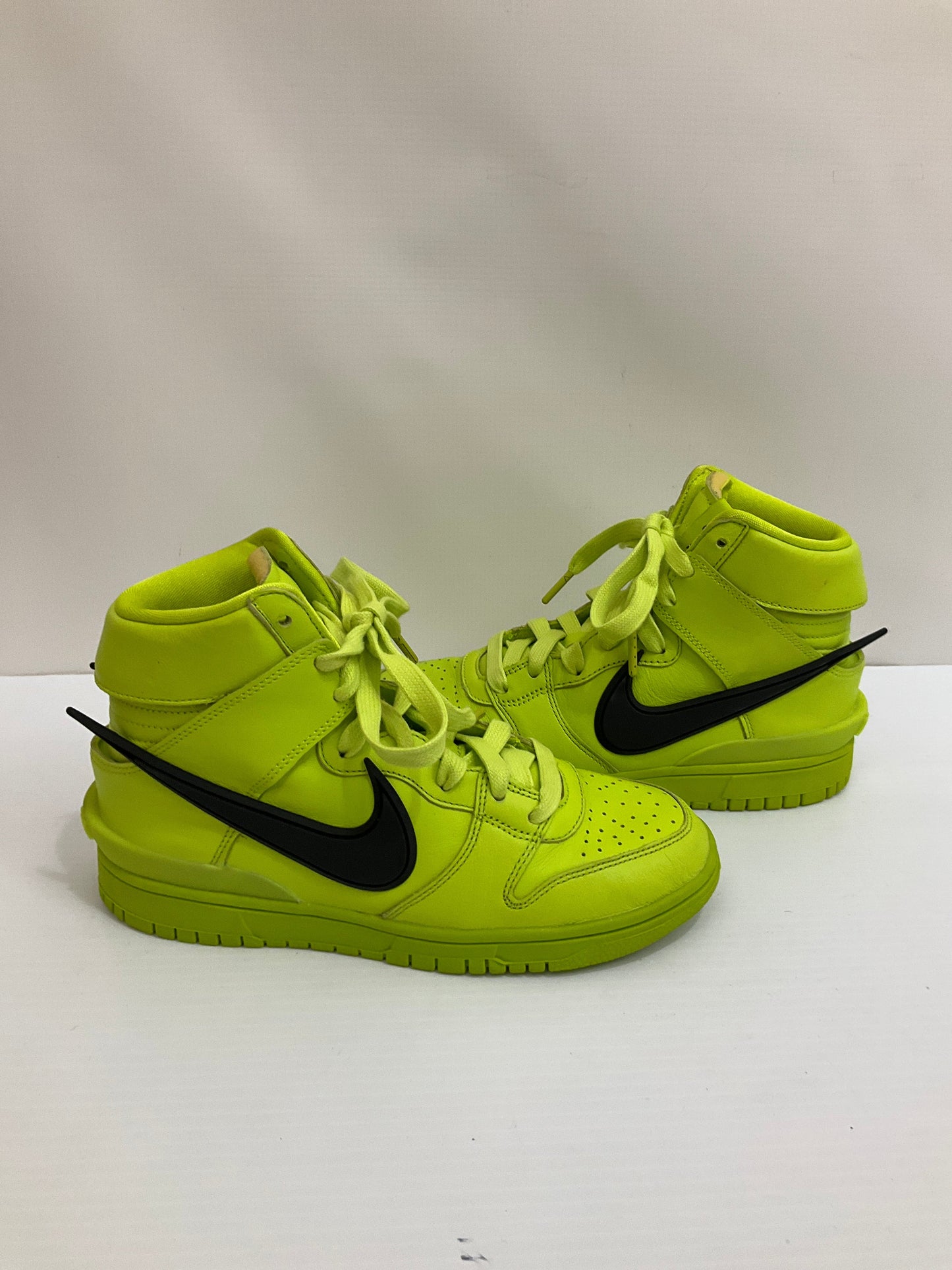 Shoes Sneakers By Nike In Green, Size: 7