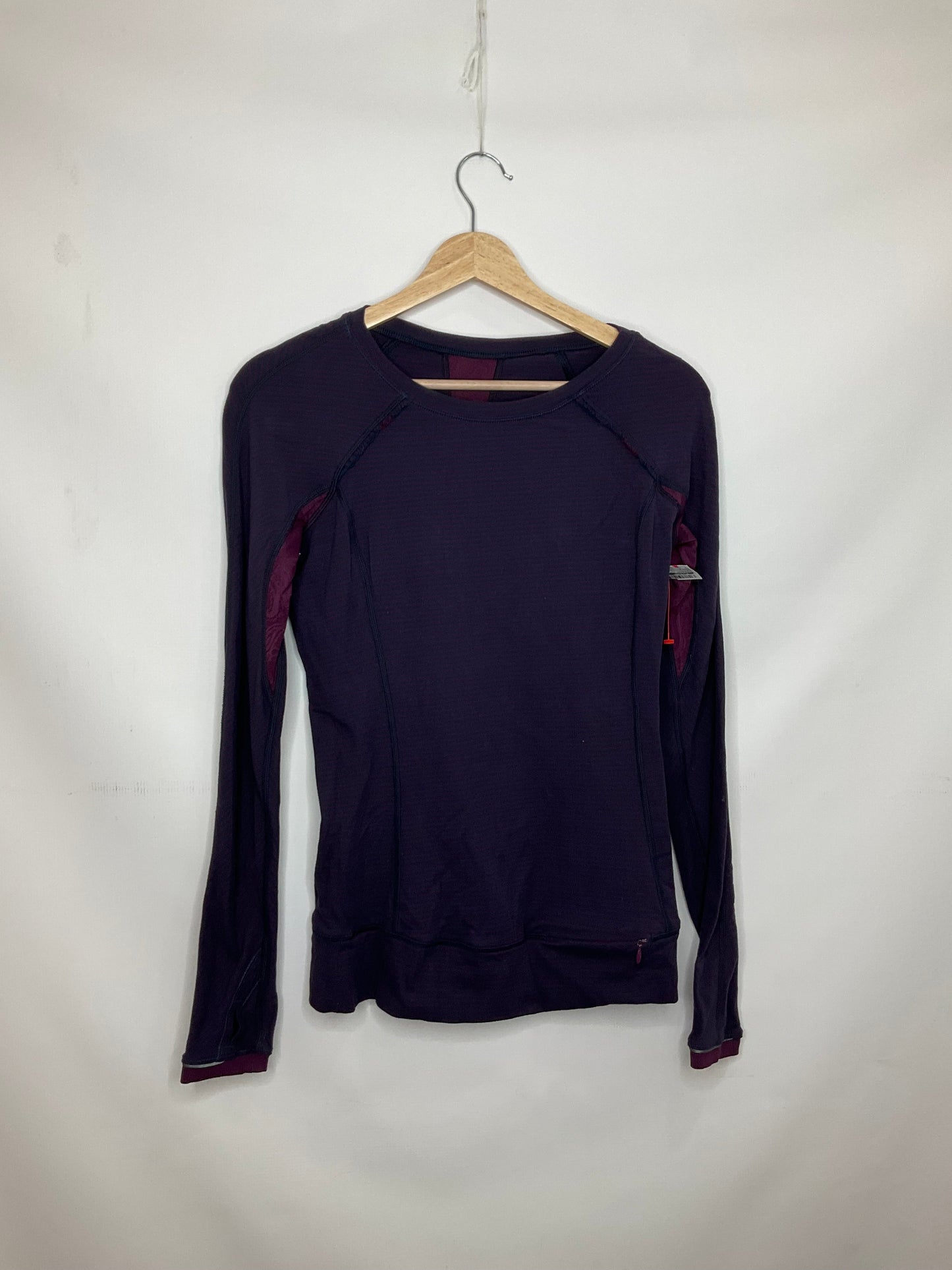 Striped Athletic Top Long Sleeve Crewneck Lululemon, Size 4