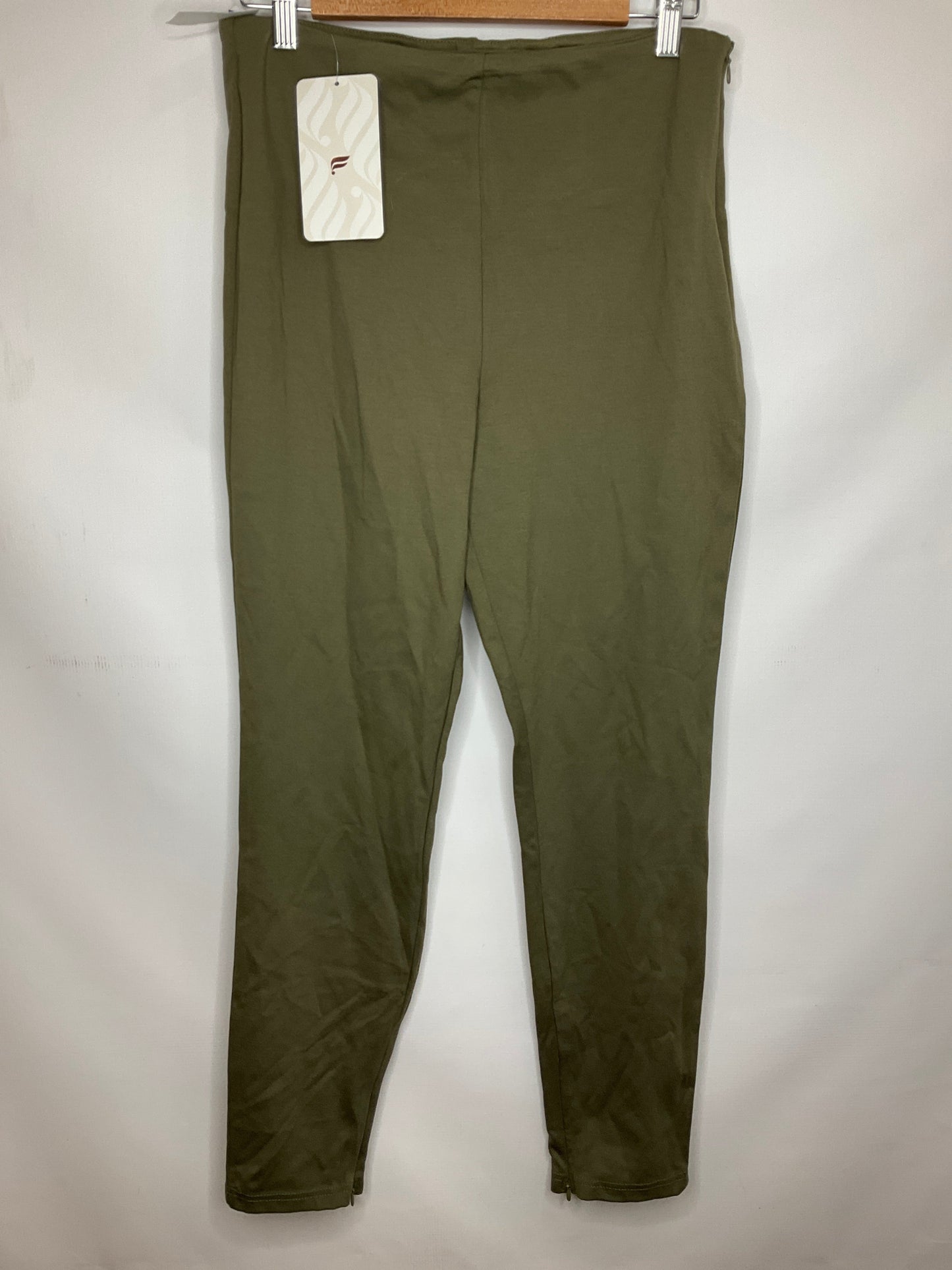 Olive Athletic Leggings Fabletics, Size L