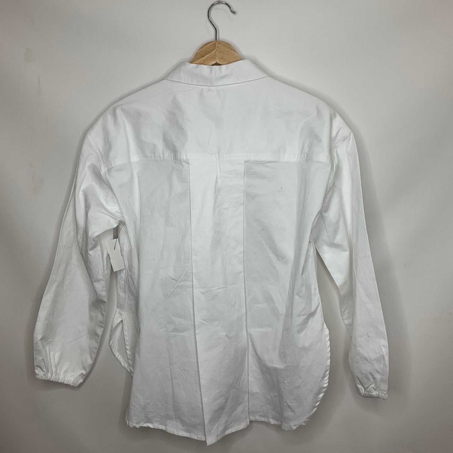 White Top Long Sleeve Sundry, Size Xs