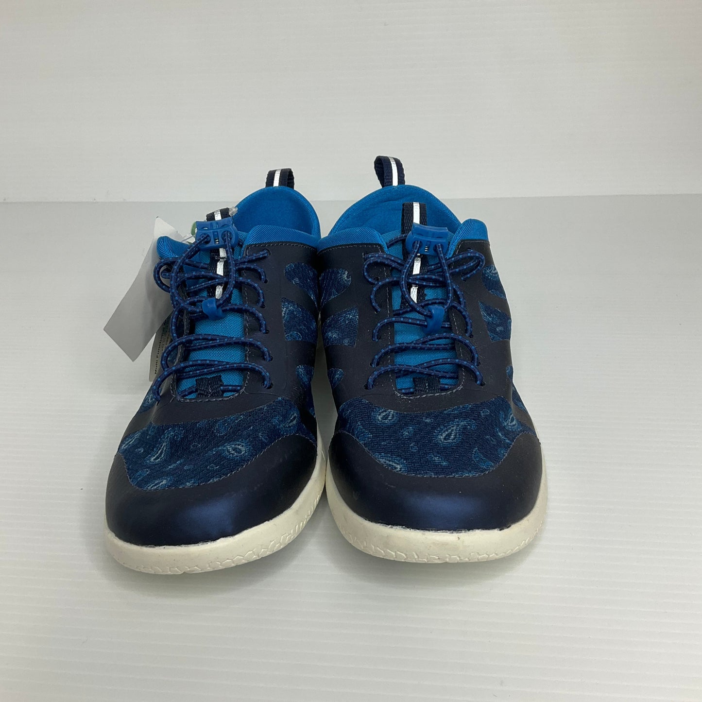 Blue Shoes Athletic Lands End, Size 7.5