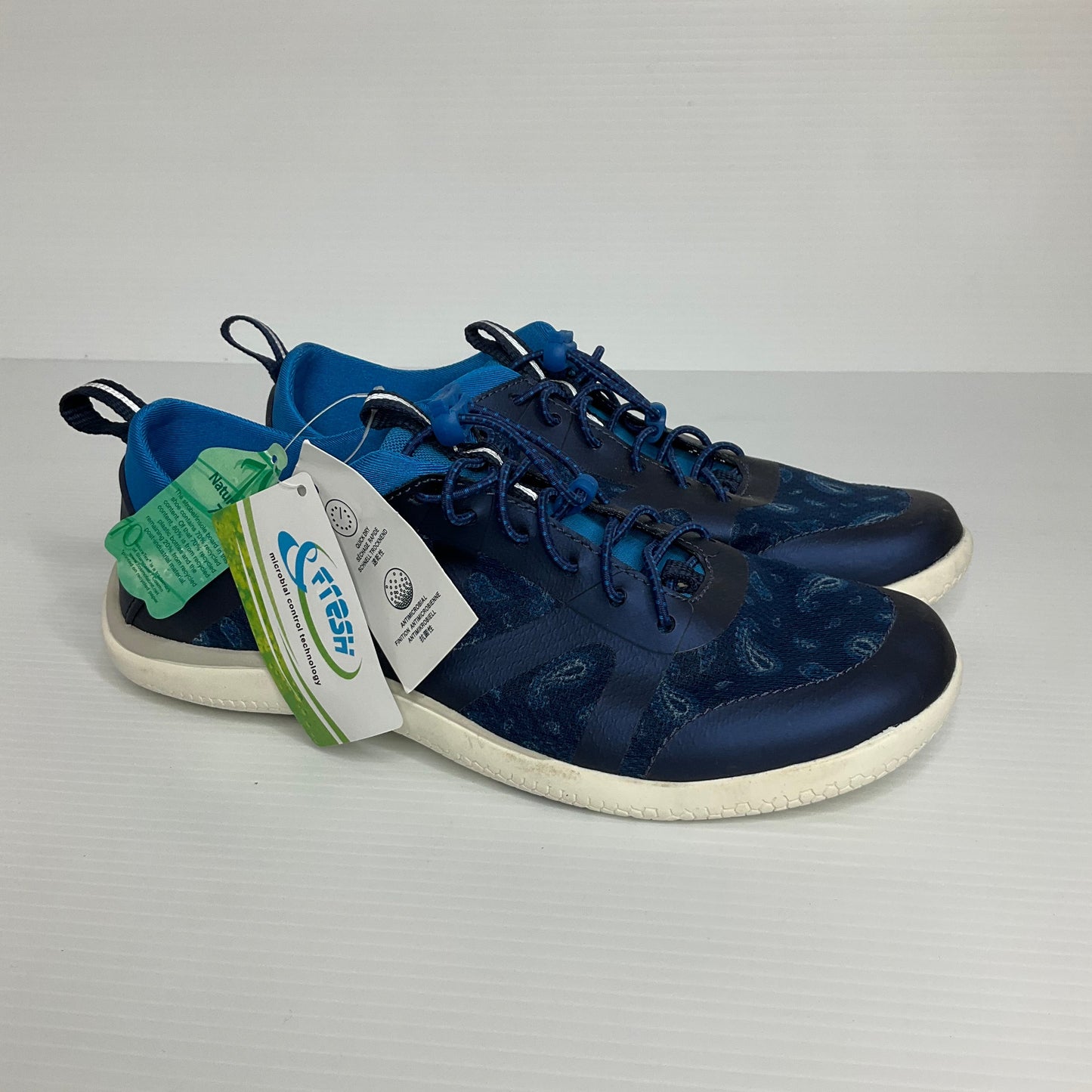 Blue Shoes Athletic Lands End, Size 7.5