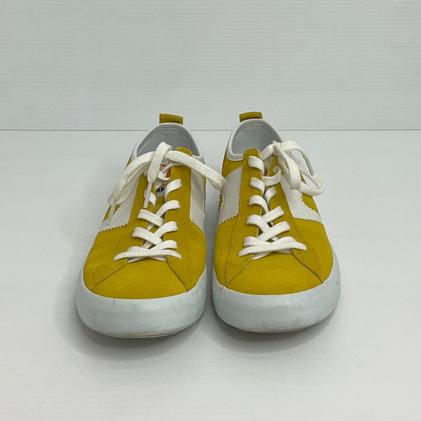 White & Yellow Shoes Sneakers Cma, Size 9.5