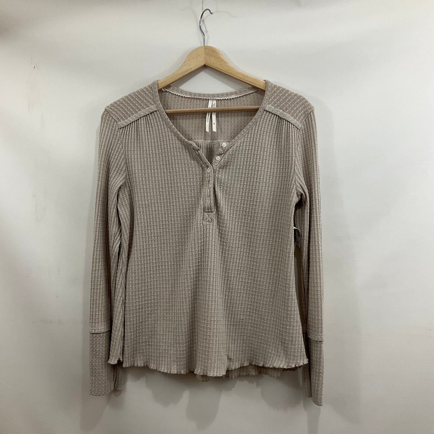 Top Long Sleeve By Anthropologie In Tan, Size: Xs