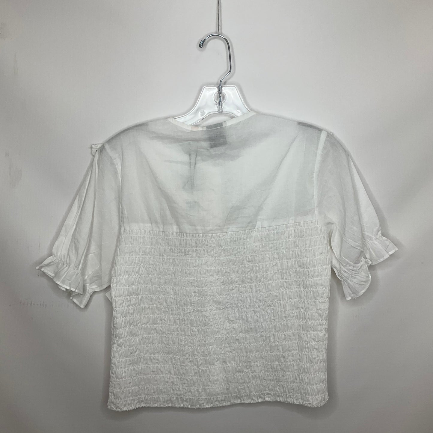 White Top Short Sleeve Clothes Mentor, Size Xs