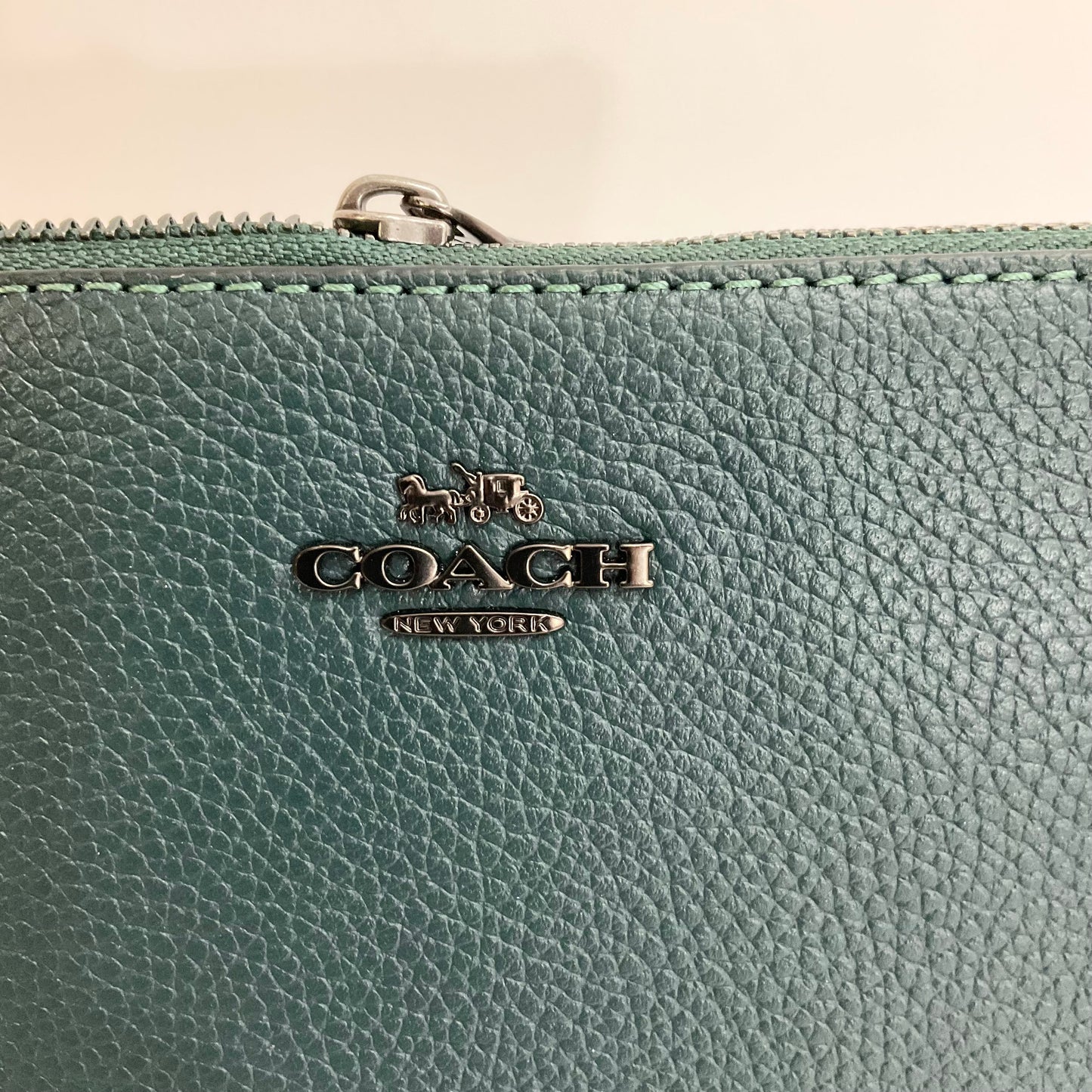 Wristlet Designer Coach, Size Medium