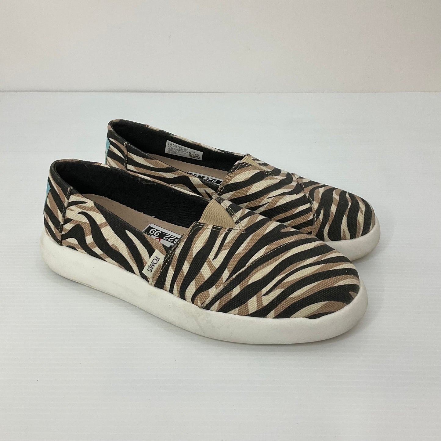 Animal Print Shoes Sneakers Toms, Size 6