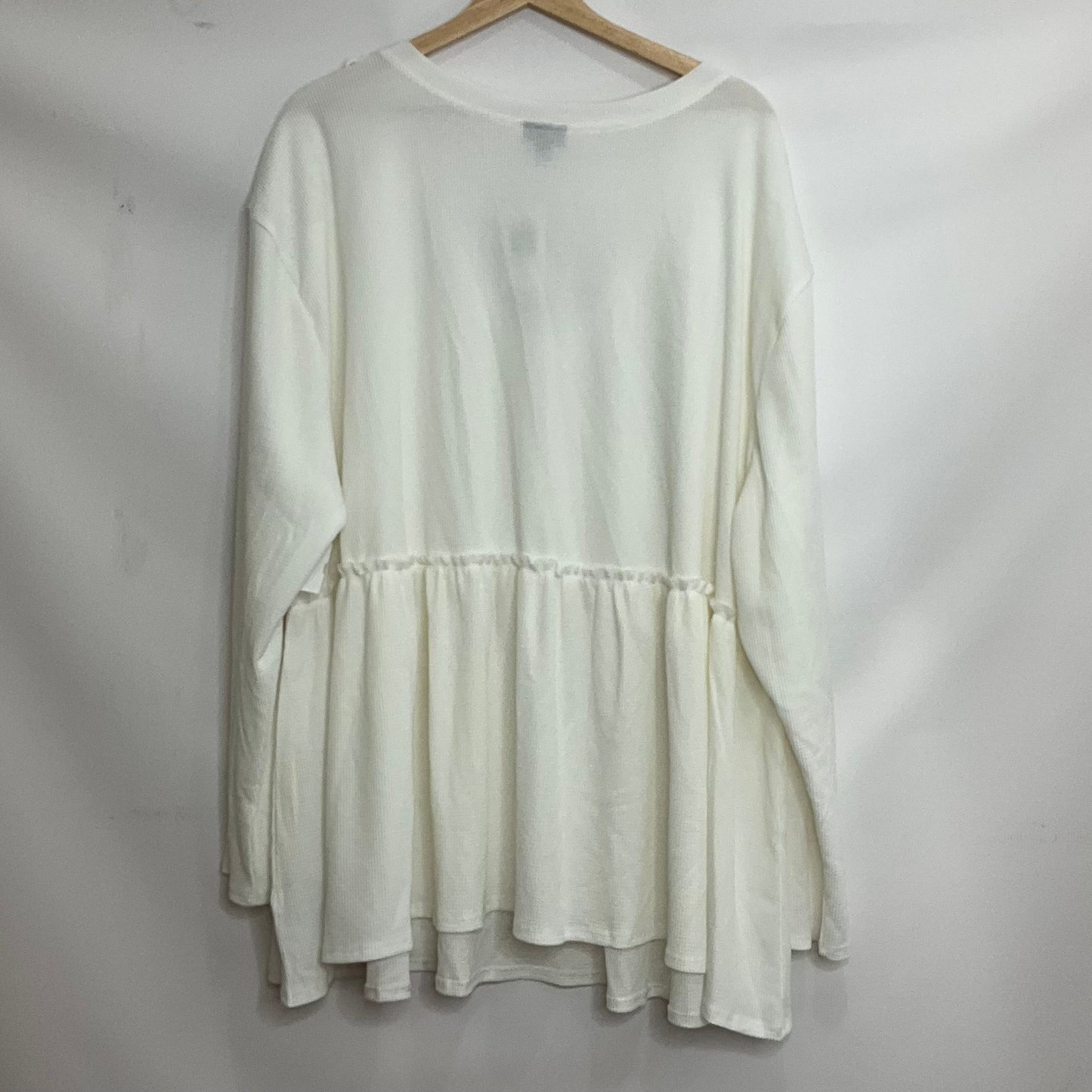 White Top Long Sleeve Torrid, Size 4x