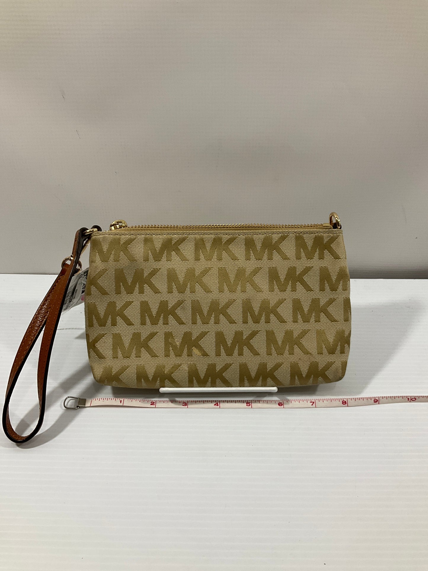 Wristlet Designer By Michael Kors, Size: Medium