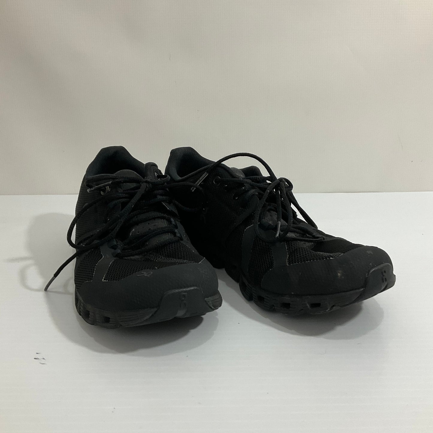 Shoes Athletic By On In Black, Size: 8.5