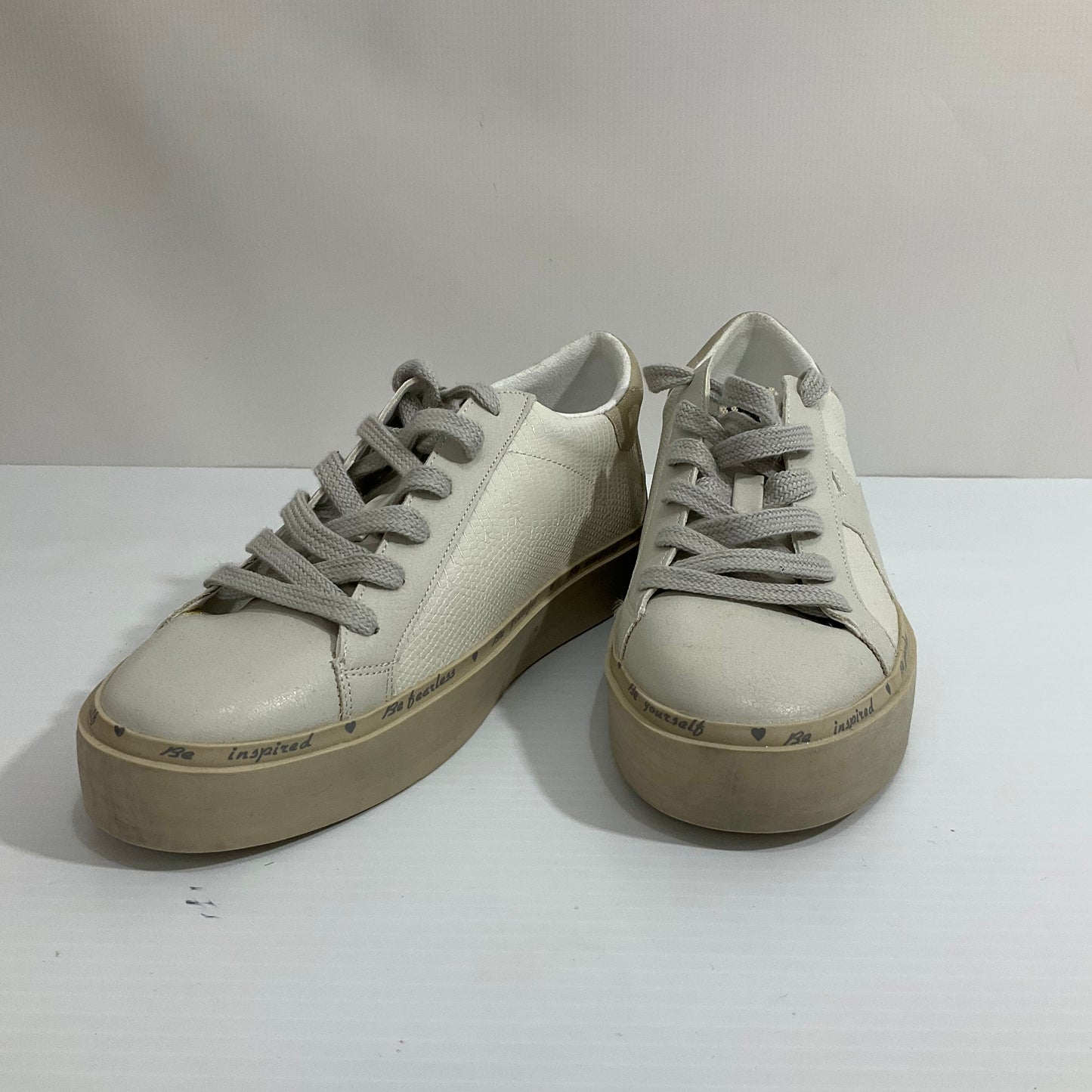 Shoes Sneakers By Shu Shop In White, Size: 8.5