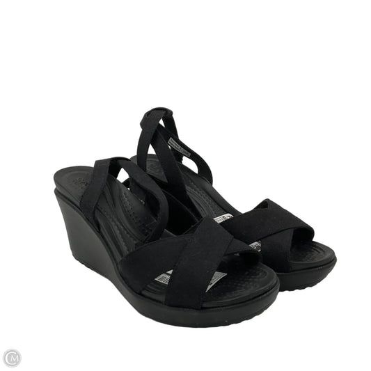Shoes Heels Wedge By Crocs In Black, Size: 5