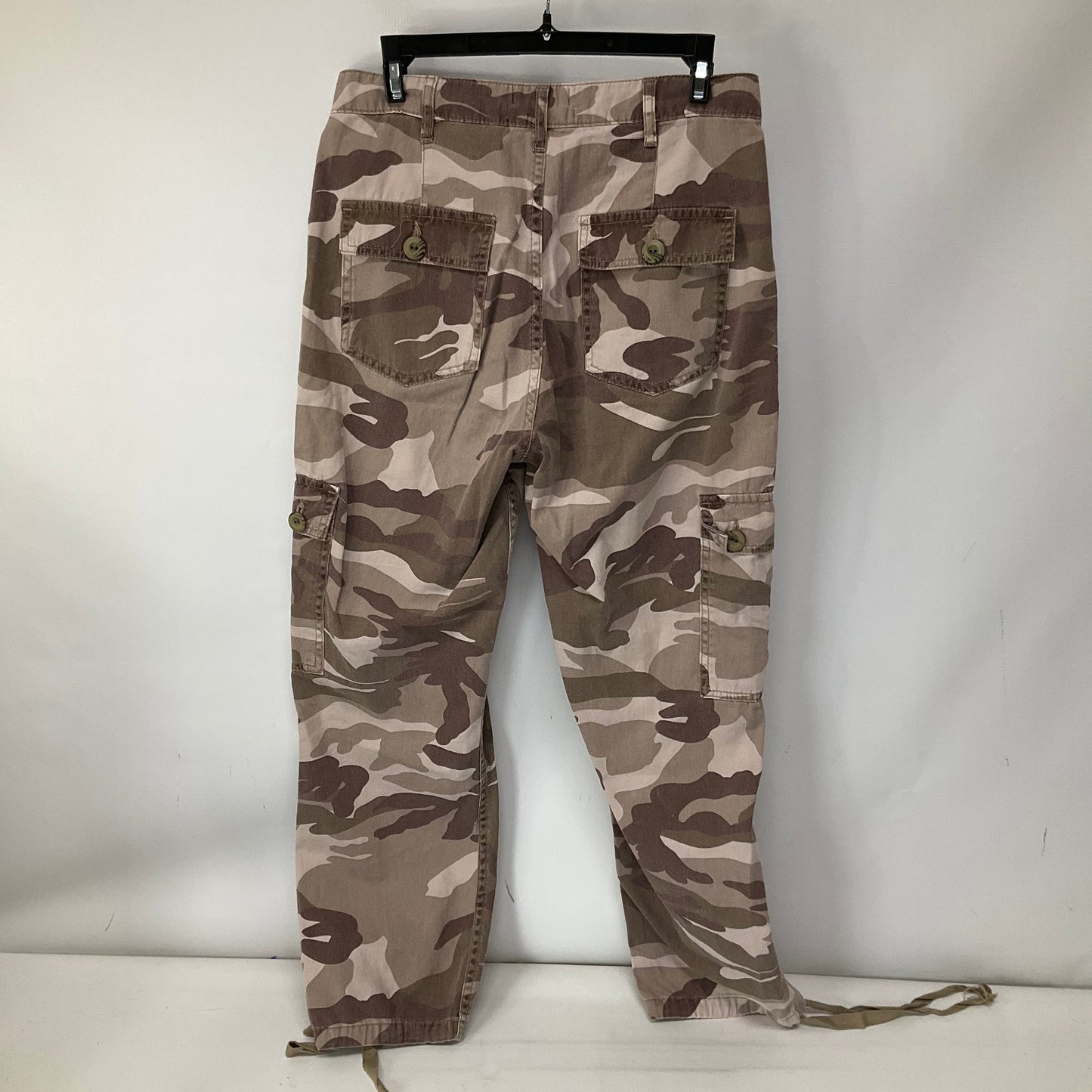 Pants Other By Urban Outfitters In Camouflage Print, Size: 6